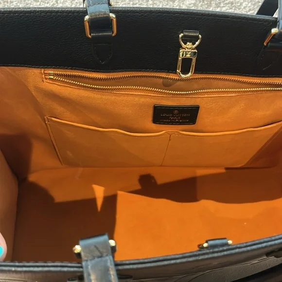 LV black tote - excellent condition - Picture 7 of 10